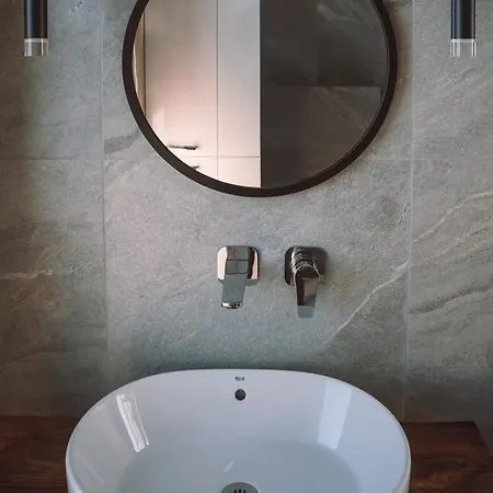 Zielone Wzgórze Komfortowy Klimatyzowany Z Balią Z Aeromasażem Alojamento de Turismo Selvagem Kłodzko