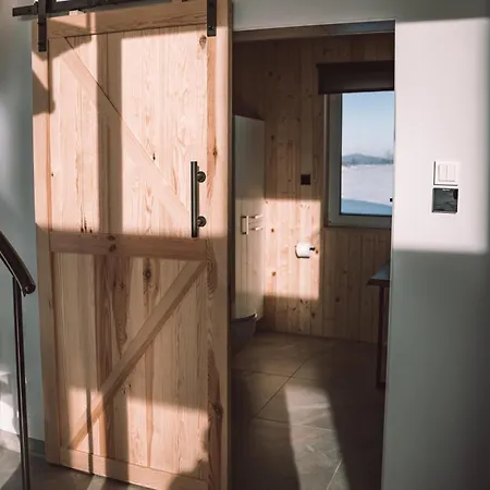 Zielone Wzgórze Komfortowy Klimatyzowany Z Balią Z Aeromasażem