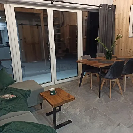 Zielone Wzgórze Komfortowy Klimatyzowany Z Balią Z Aeromasażem Kłodzko