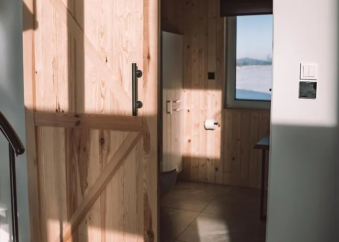 Zielone Wzgorze Komfortowy Klimatyzowany Z Balia Z Aeromasazem